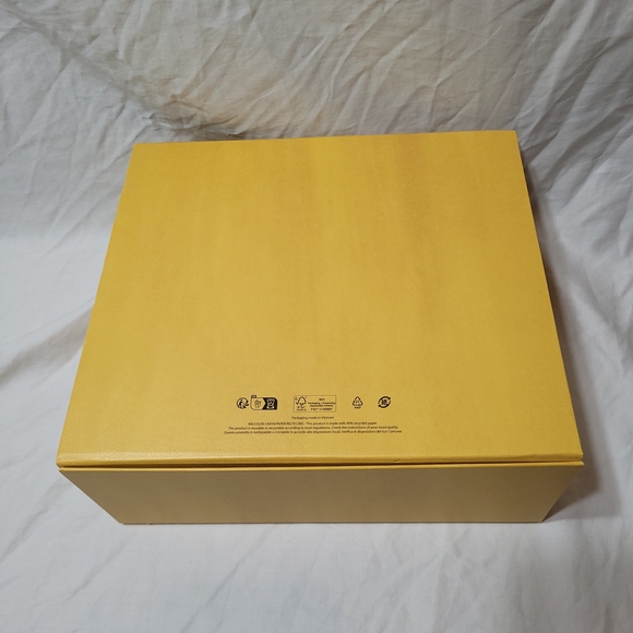 Fendi Magnetic Gift Box Empty Decorative Storage Organizer 9.5 x 8.75 x 3.75 in - Picture 9 of 14